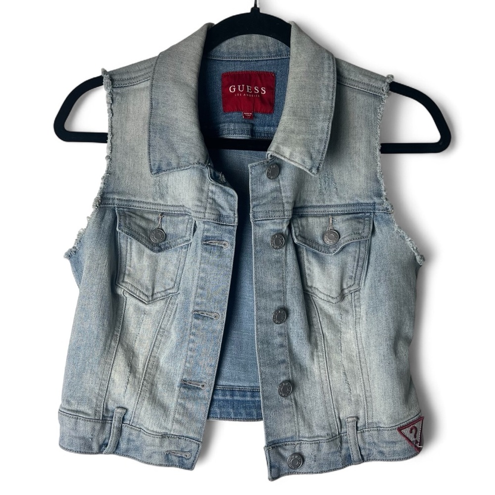 GUESS – Women’s Sleeveless Distressed Denim Vest‎ Light Wash – Sz. M